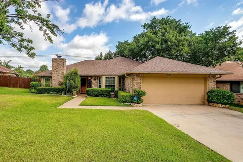 5311 Ridge Springs Ct, Arlington, TX 76017