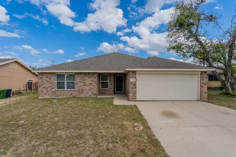704 Hallvale Dr, White Settlement, TX 76108