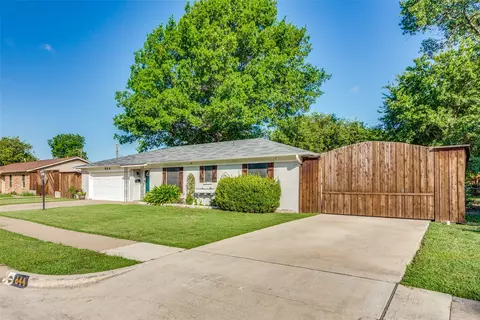 644 Lynnewood Ave, Burleson, TX 76028