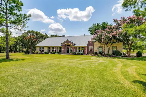 105 Cody Ct, Weatherford, TX 76088