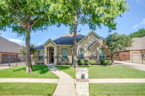 8309 Spence Dr, North Richland Hills, TX 76182