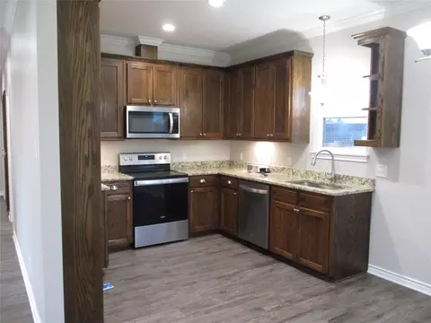 Kitchen - 147 Mill St, Emory, TX 75440 photo 1 of 3