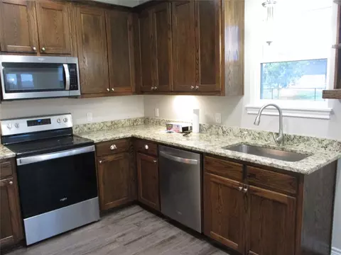 Kitchen - 147 Mill St, Emory, TX 75440 photo 3 of 3