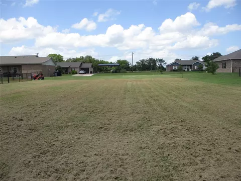 Exterior - 147 Mill St, Emory, TX 75440 photo 9 of 9