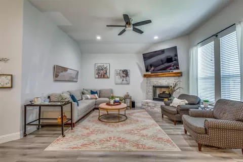 Living - 329 Bronco Dr, Pilot Point, TX 76258 photo 2 of 2