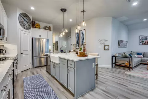 Kitchen - 329 Bronco Dr, Pilot Point, TX 76258 photo 4 of 4