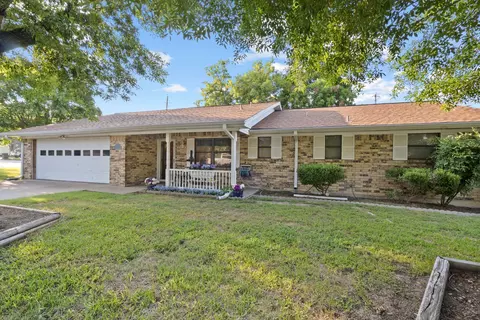 2600 Phelps St, Stephenville, TX 76401