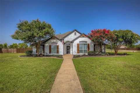1100 E Sharpshire Dr, Waxahachie, TX 75165