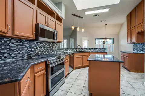 1624 Weldon Dr, Mesquite, TX 75149 photo 2