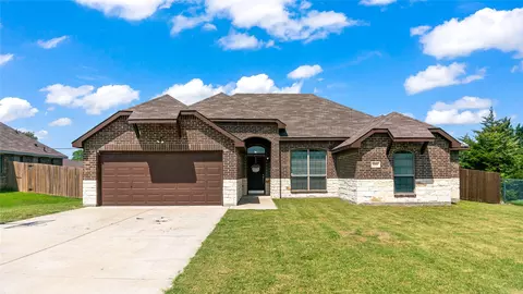 1061 Western Hills Dr, Ferris, TX 75125