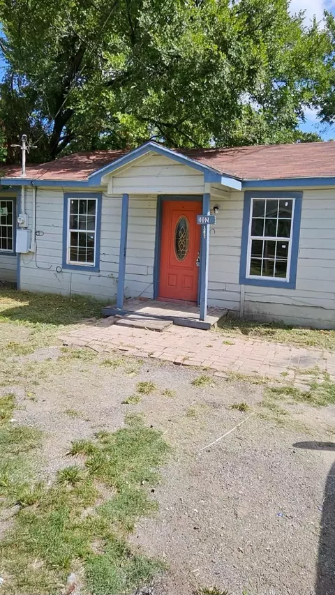 10028 Stebbins St, Dallas, TX 75217