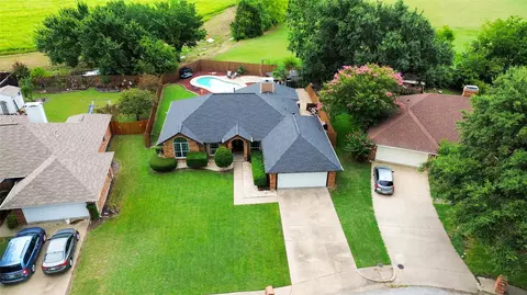 145 Driftwood Ln, Waxahachie, TX 75165