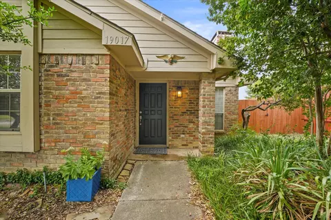 19017 Tupelo Ln, Dallas, TX 75287