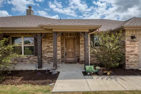 195 Springwood Ranch Loop, Springtown, TX 76082 photo 2
