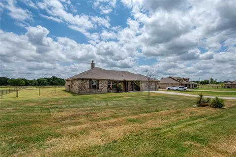 195 Springwood Ranch Loop, Springtown, TX 76082 photo 9
