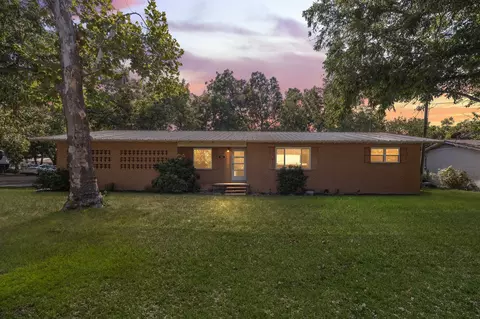 501 S Nancy Ann St, Hamilton, TX 76531
