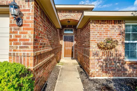 12144 Rowsley Ln, Burleson, TX 76028
