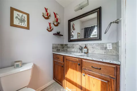 Bath - 1721 Avenue K, Anson, TX 79501 photo 1 of 3
