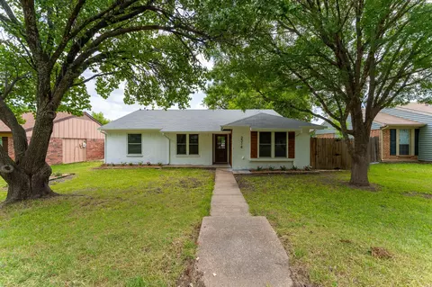 2314 Highmont Dr, Garland, TX 75041
