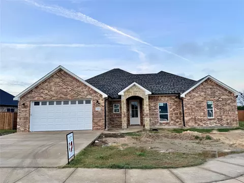 515 Limestone Cir, Mabank, TX 75147