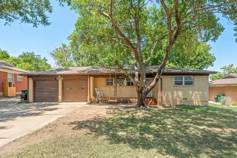 4709 Nadine Dr, Haltom City, TX 76117