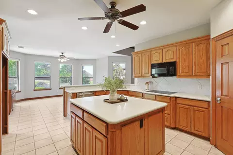 Kitchen - 125 Maple Leaf Dr, Double Oak, TX 75077 photo 3 of 3