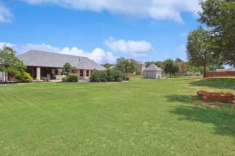 Exterior - 125 Maple Leaf Dr, Double Oak, TX 75077 photo 9 of 10