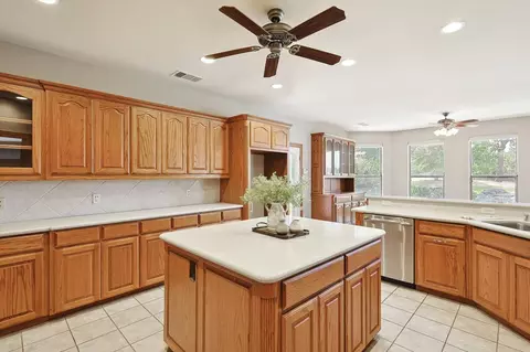 Kitchen - 125 Maple Leaf Dr, Double Oak, TX 75077 photo 2 of 3