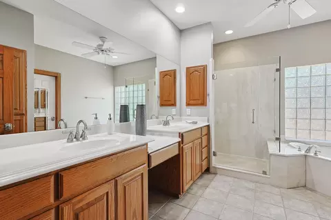 Bath - 125 Maple Leaf Dr, Double Oak, TX 75077 photo 1 of 5