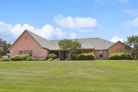 Exterior - 125 Maple Leaf Dr, Double Oak, TX 75077 photo 2 of 10