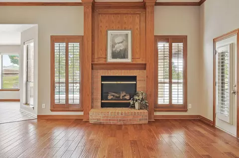 Living - 125 Maple Leaf Dr, Double Oak, TX 75077 photo 1 of 4
