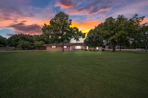 1000 Sunset Dr, Ennis, TX 75119