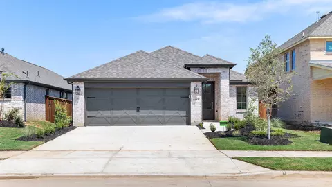 9317 Winding Creek Dr, Oak Point, TX 75068