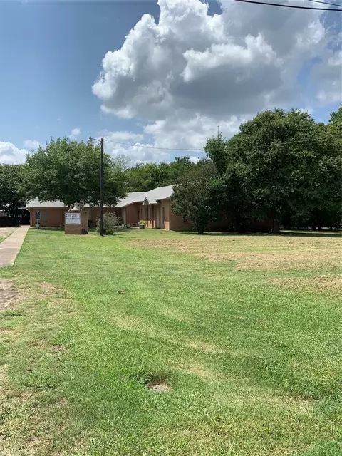 407 Church St, Ector, TX 75439 photo 2