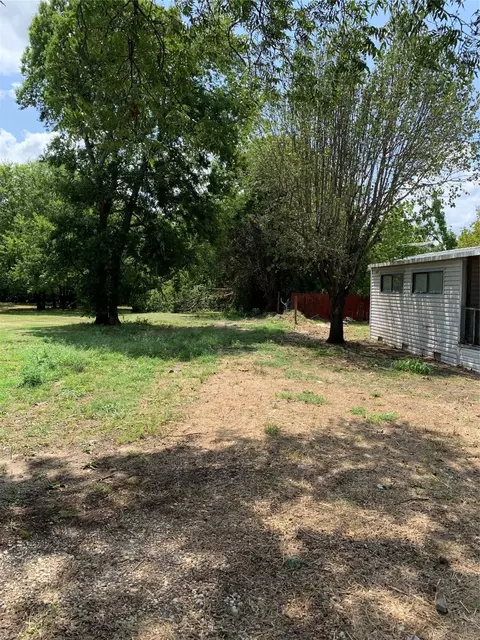 407 Church St, Ector, TX 75439 photo 4