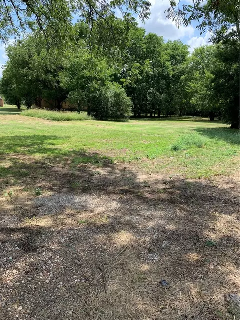 407 Church St, Ector, TX 75439 photo 3