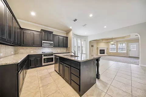 2004 Moonsail Ln, Denton, TX 76210