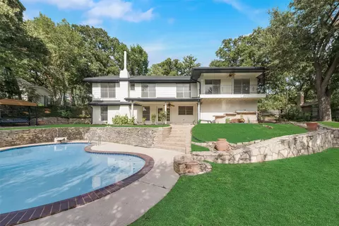 1013 Edgecliff Dr, Bedford, TX 76022