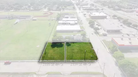 2335 SE 4th St, Grand Prairie, TX 75051