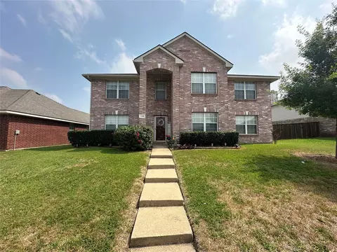 1108 Shadywood Dr, Cedar Hill, TX 75104