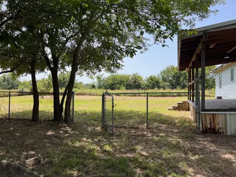 2747 E Main St, Mabank, TX 75156 photo 8