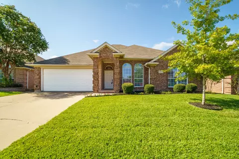 2612 Gray Rock Dr, Fort Worth, TX 76131