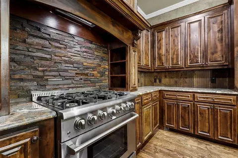 225 Post View Dr, Aledo, TX 76008