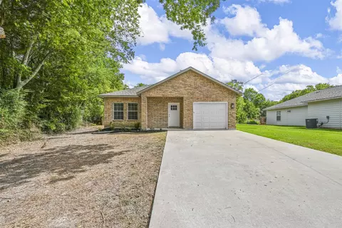 4493 Cordell St, Greenville, TX 75401