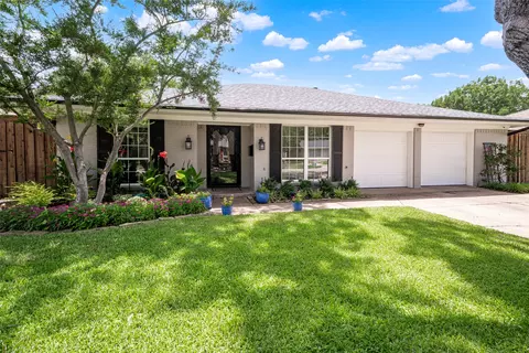 617 Winchester Dr, Richardson, TX 75080