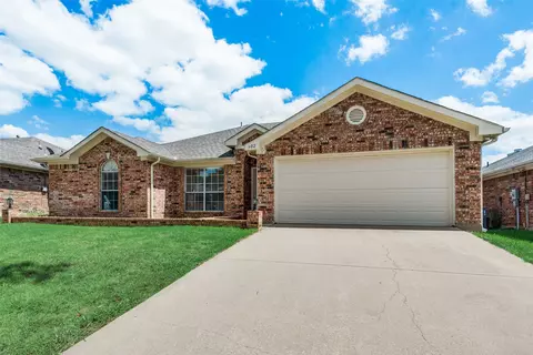 602 Joy Ln, Mansfield, TX 76063