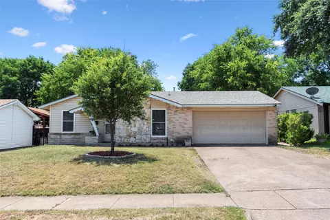 4660 Bridgewater Ln, Dallas, TX 75211