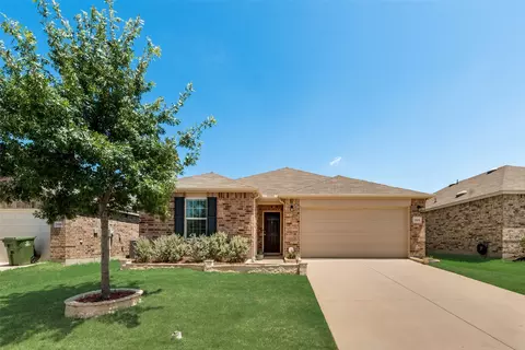 1505 Waggoner Dr, Aubrey, TX 76227