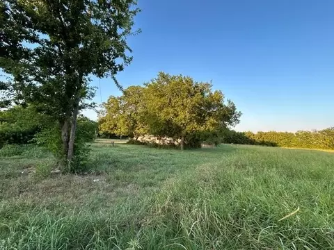 000 E Maple St, Whitewright, TX 75491 photo 2