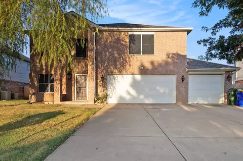 112 Thoroughbred Dr, Krum, TX 76249